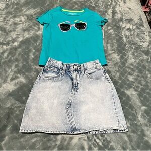 Old Navy Teal T-Shirt with Sunglasses Graphic girls outfit‎ 8/10